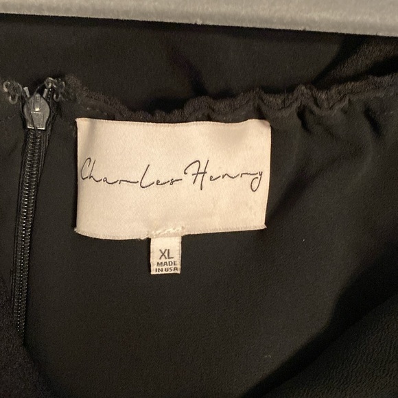 Black off the shoulder dress - Picture 3 of 3